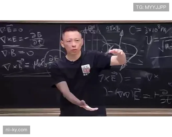 林孝埈训练完直接啃冰块降温，这自律狠人连喝水都算卡路里？